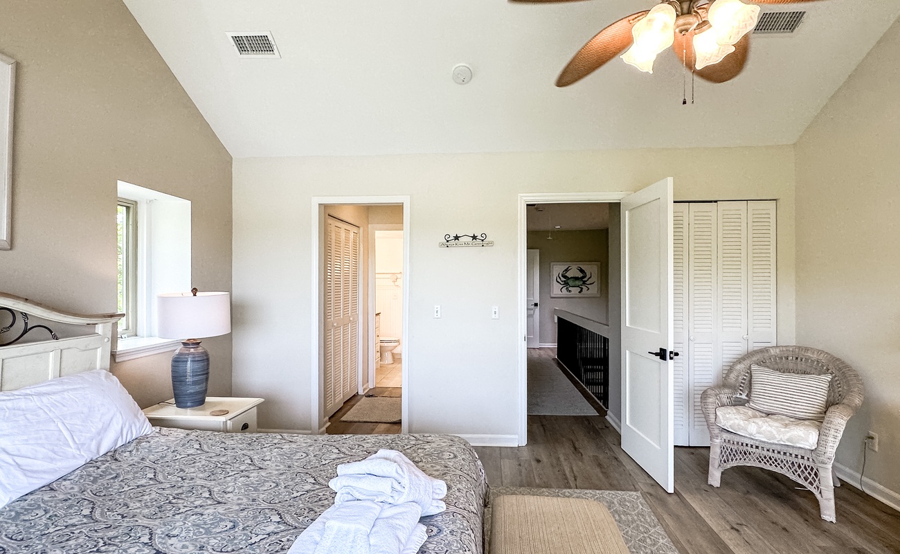 3rd Floor Primary Suite with Shared Bathroom