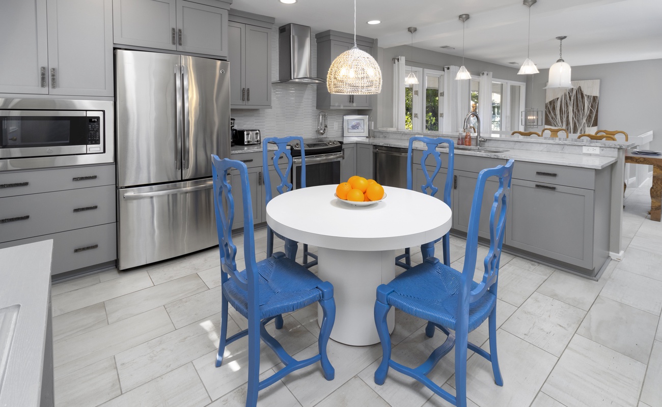 Kitchen with Breakfast Table