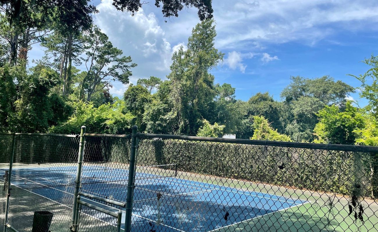 Greenwood Forest Tennis Courts