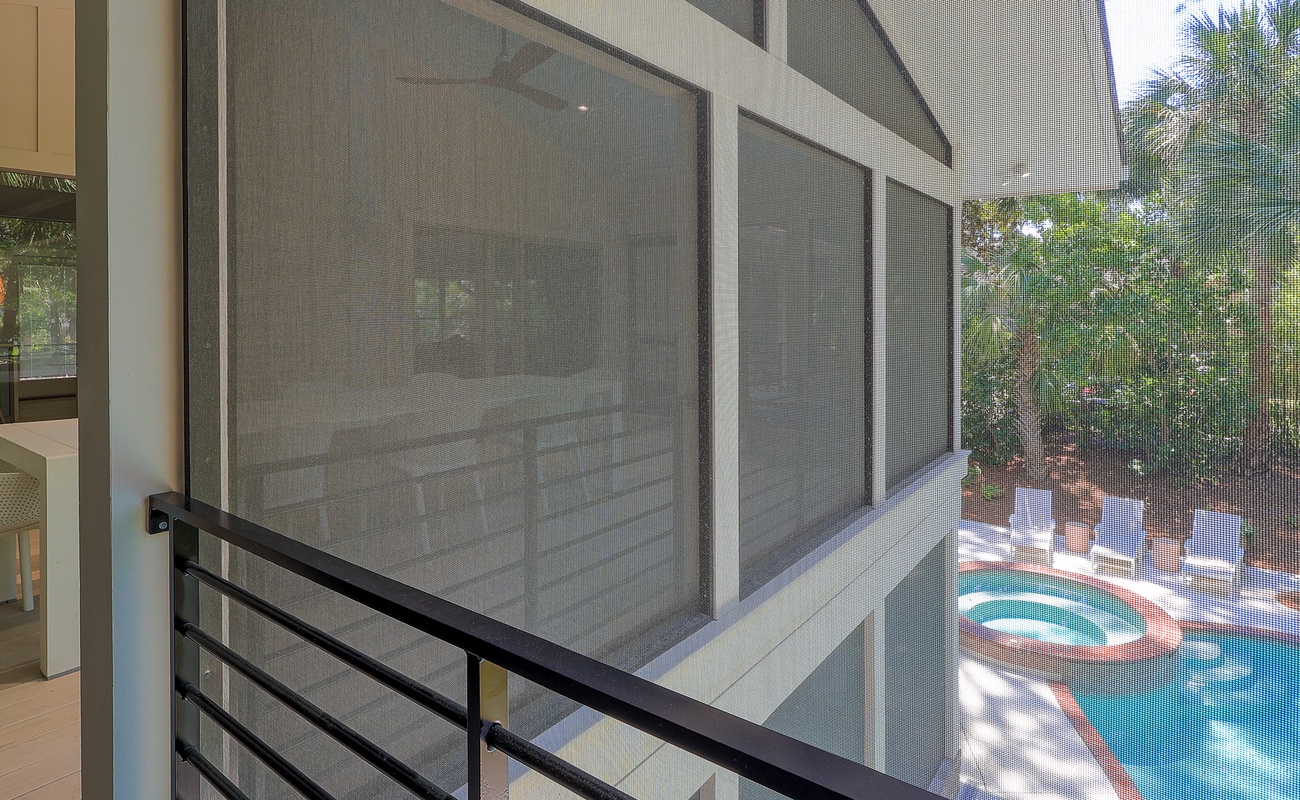 2nd-Level Screen in Porch