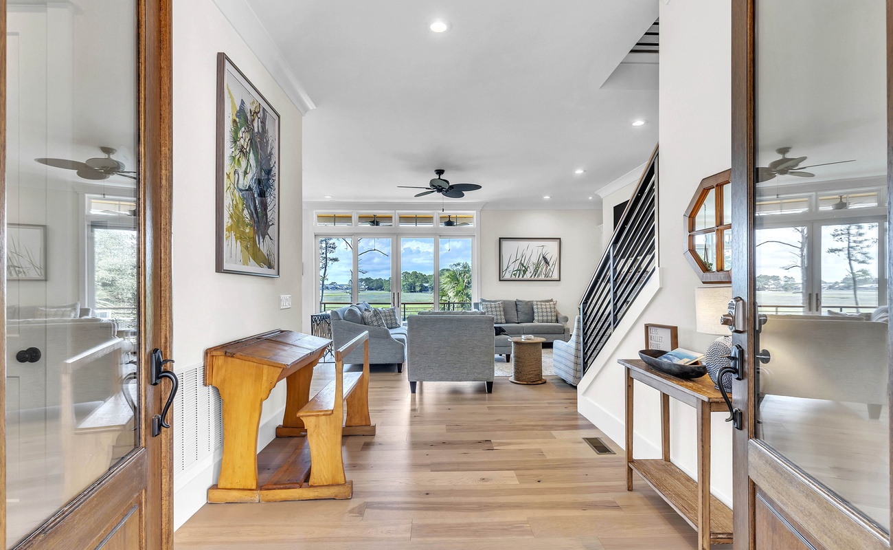 Welcome to 14 Bald Eagle West!