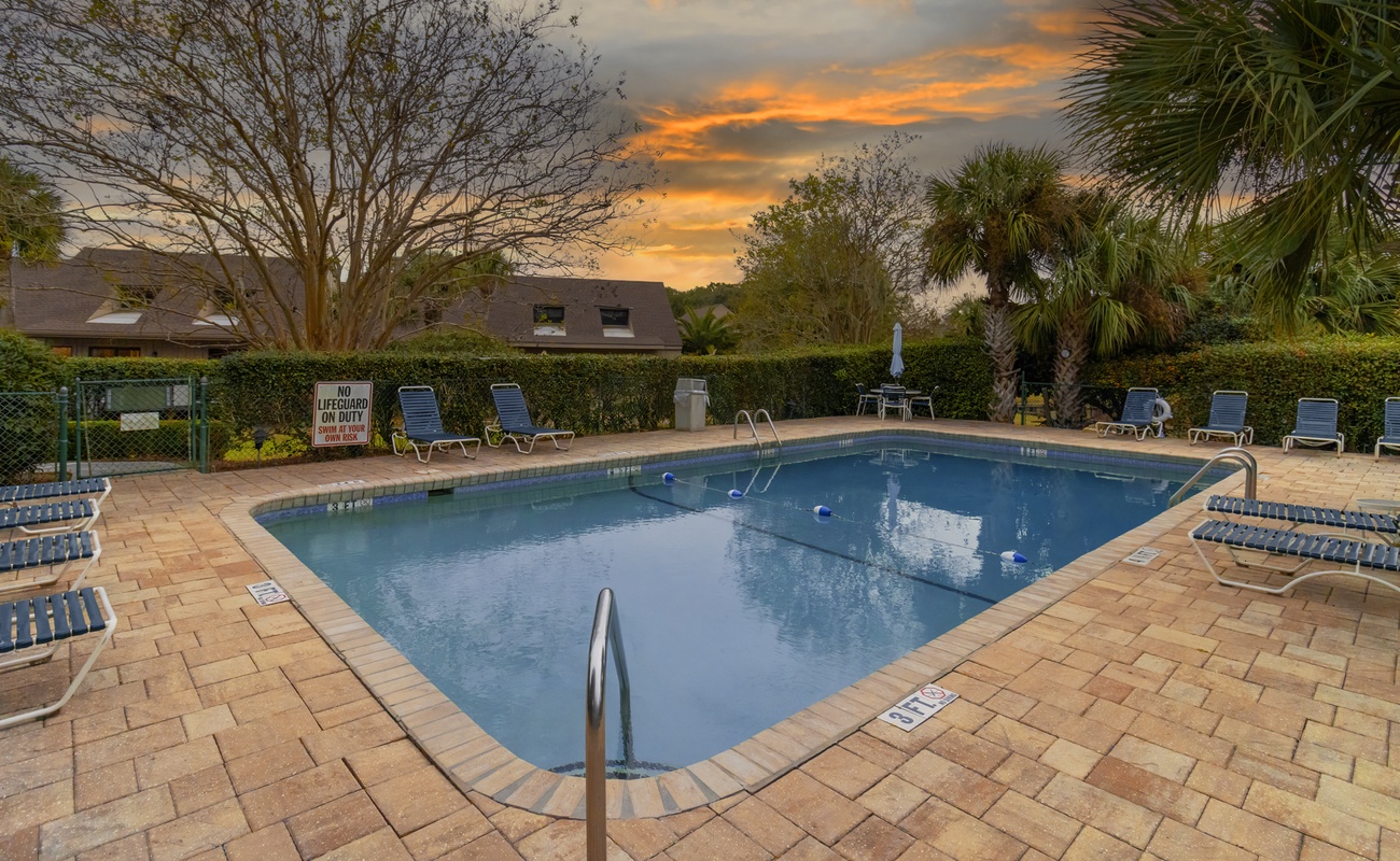 Queen's Grant Community Pool