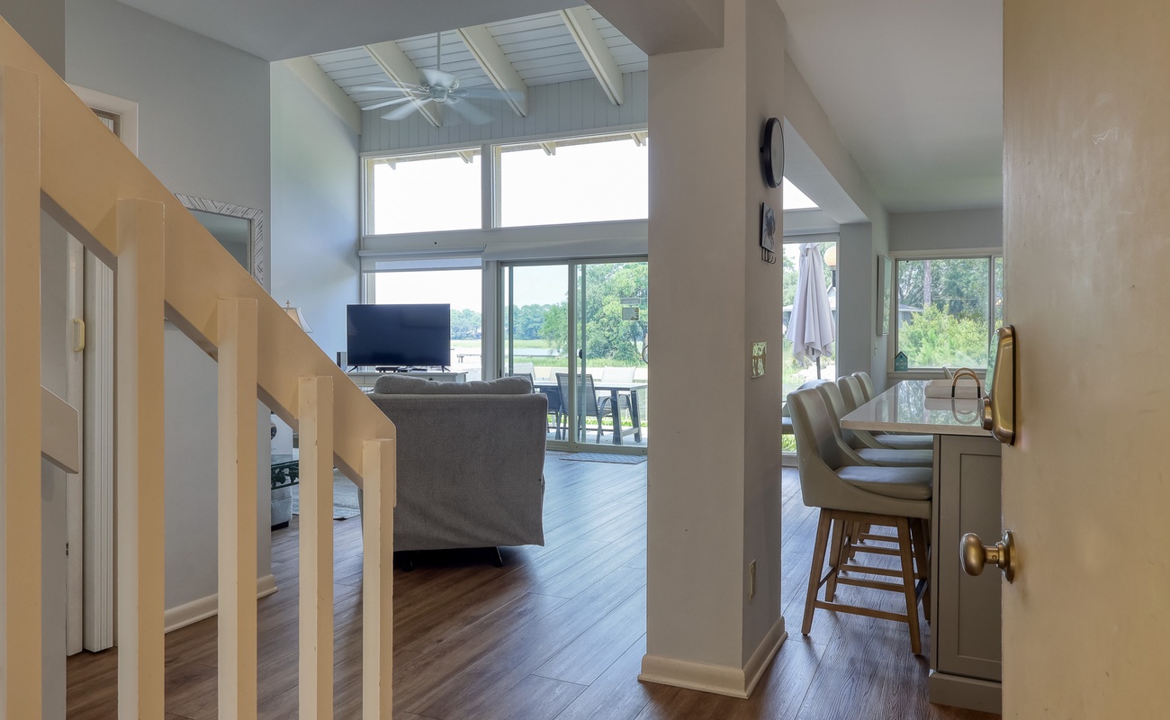 Welcome to 1598 Port Villa