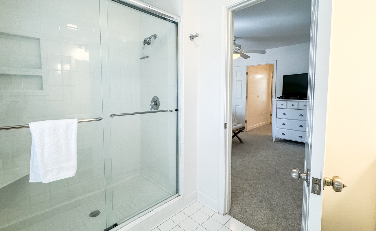 Primary Suite Bathroom