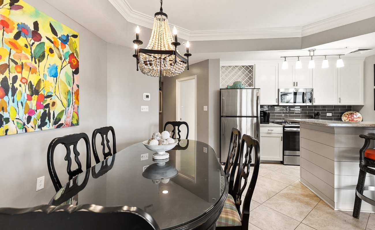 Dining Area to Kitchen