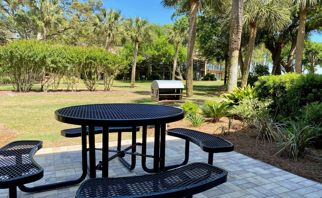 Ground Level Patio with Charcoal Grill