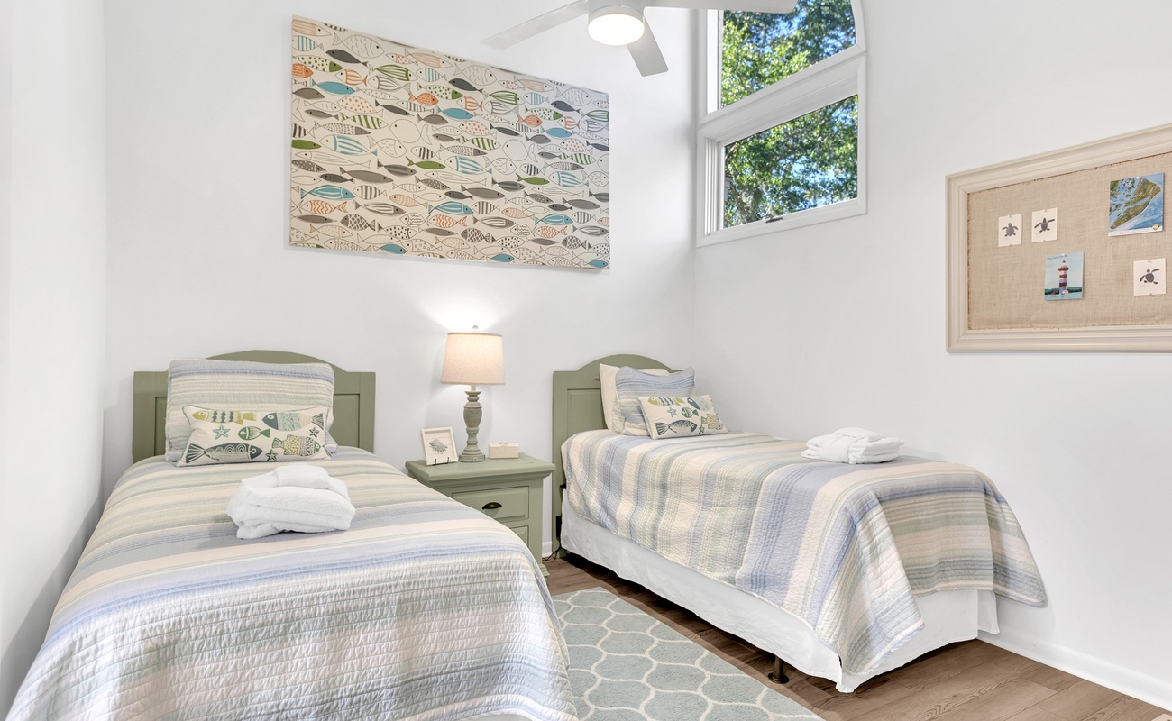 Guest Bedroom with Twin Beds