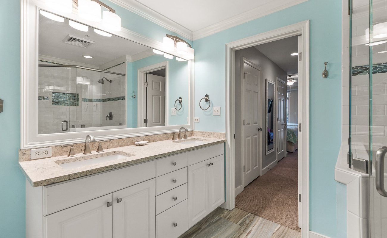 Guest Queen en Suite Bath