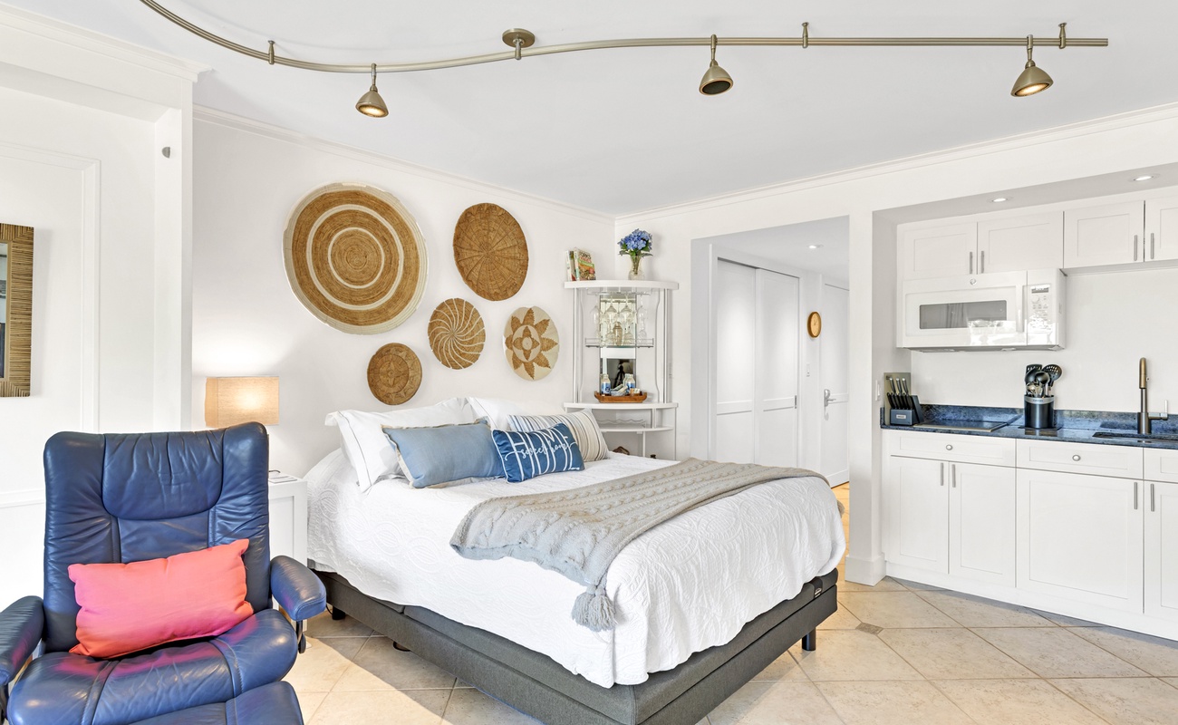 1759 Bluff Villas Photo