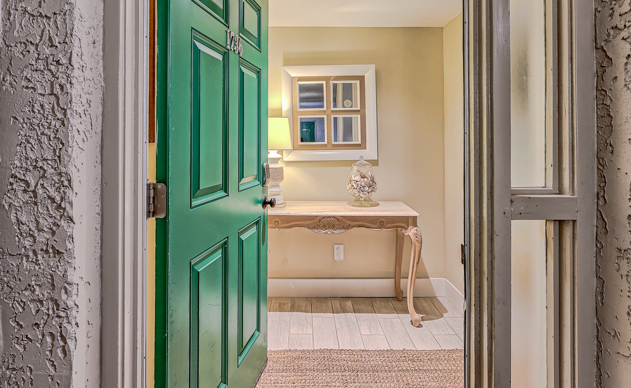 Welcome to 1736 Bluff Villas