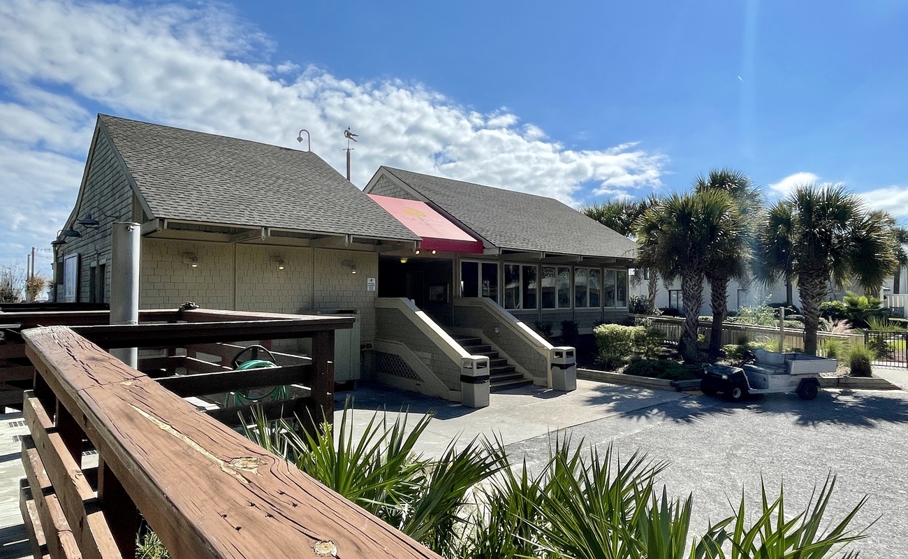 The Dunes House Beach Bar