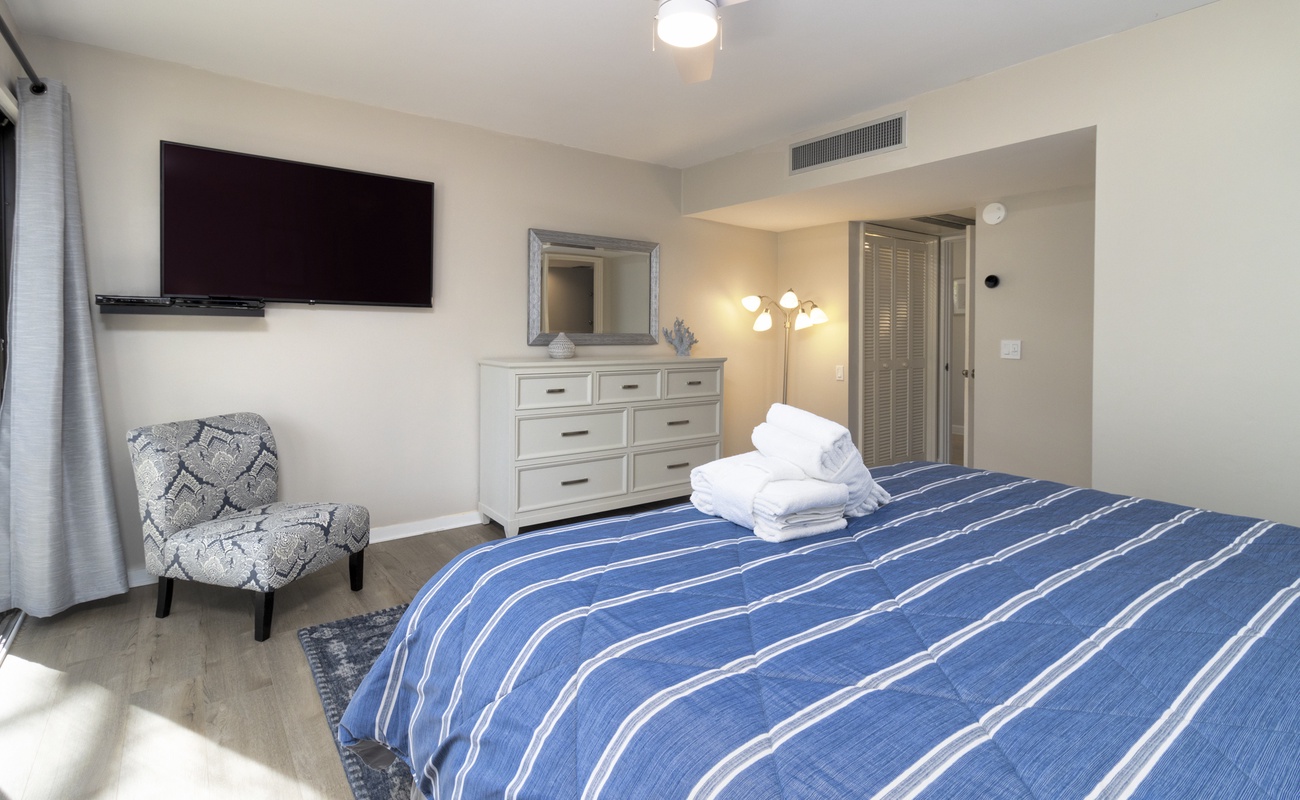 Primary Suite with King Bed