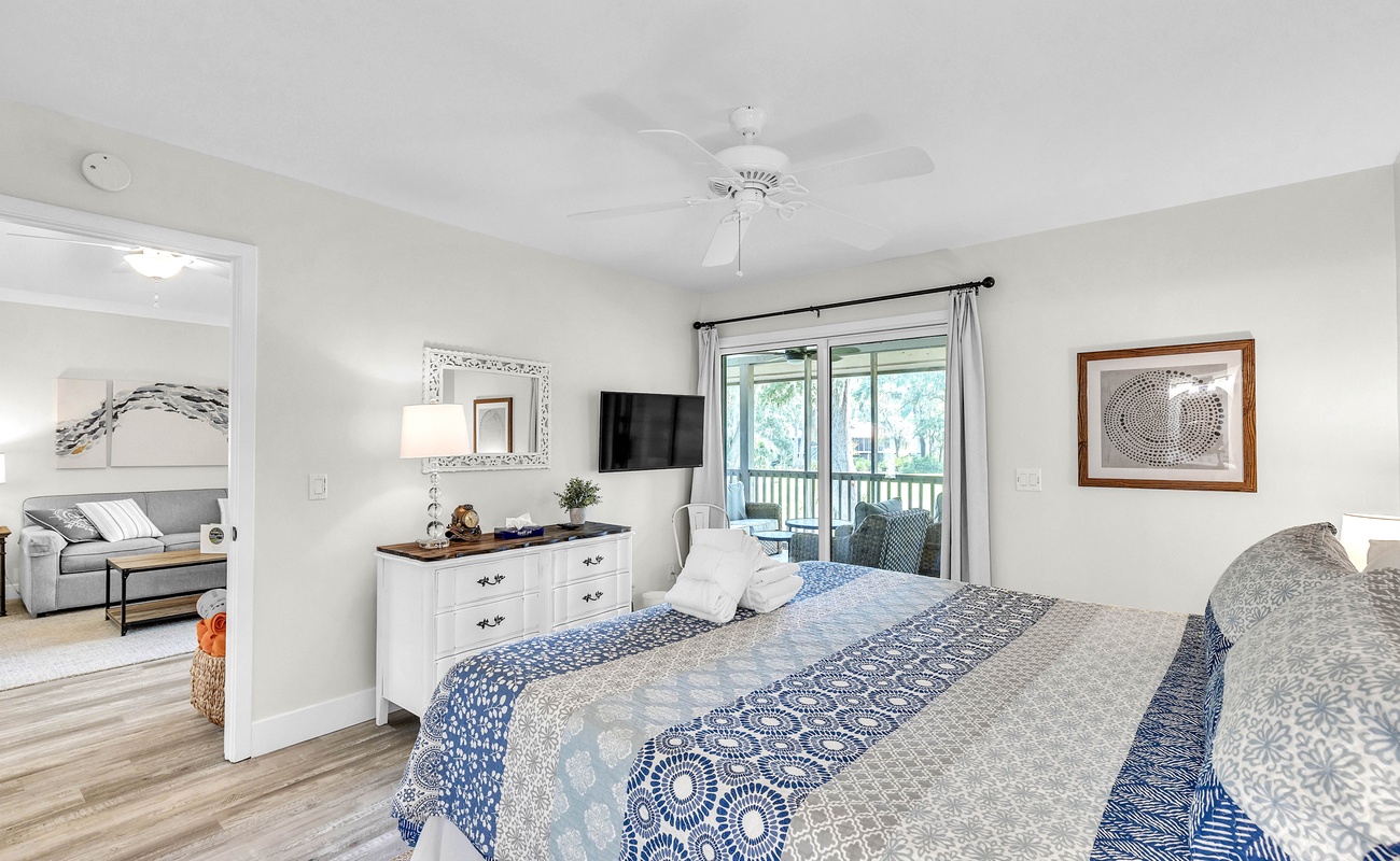 Primary Suite with King Bed and En-Suite Bathroom