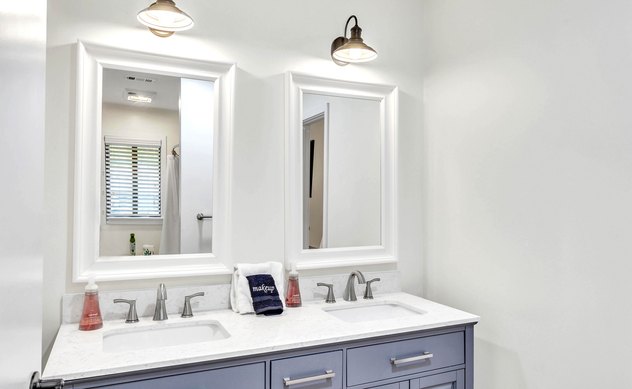 Jack And Jill Bathroom