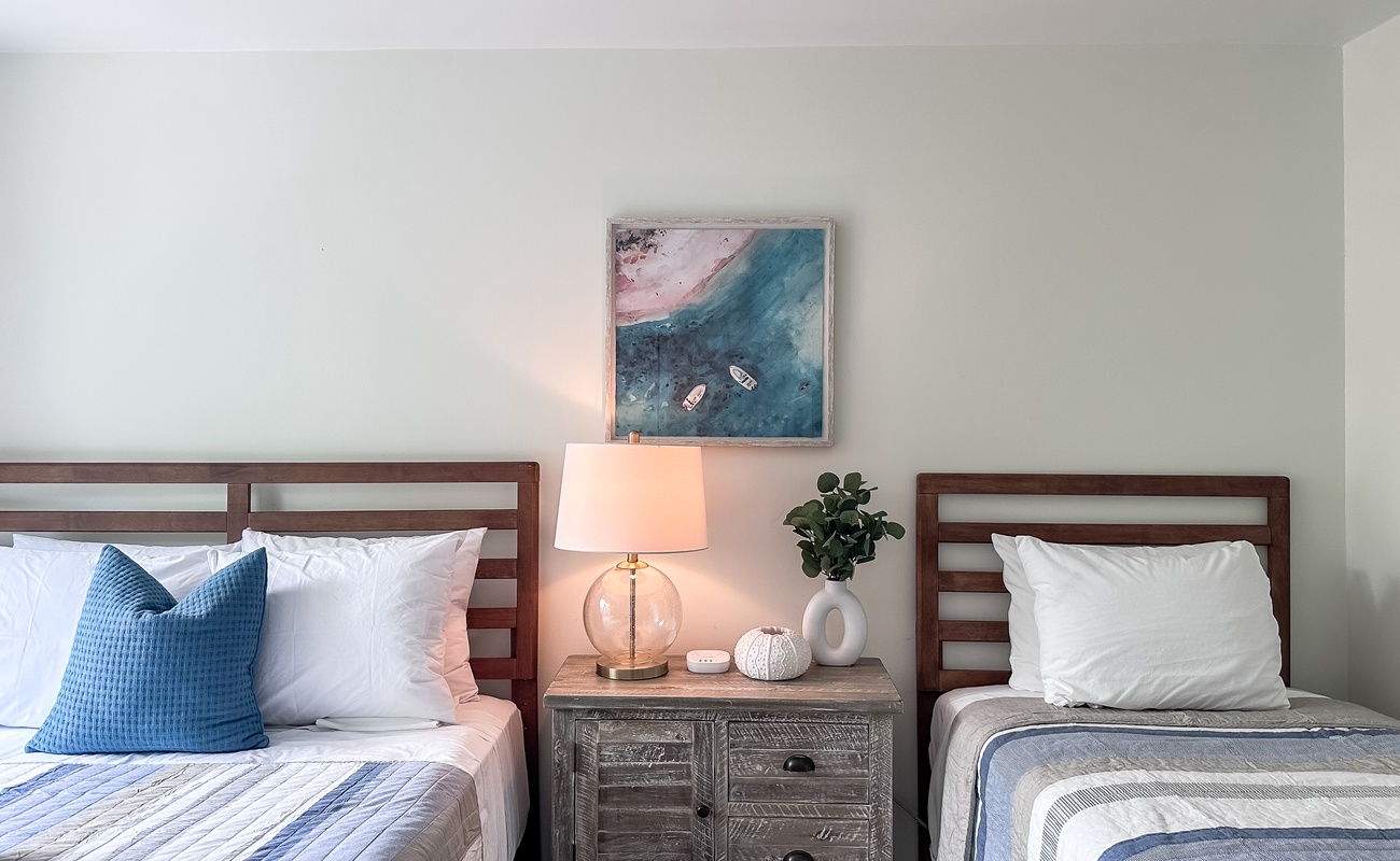 Upstairs Guest Room with Full & Twin Bed