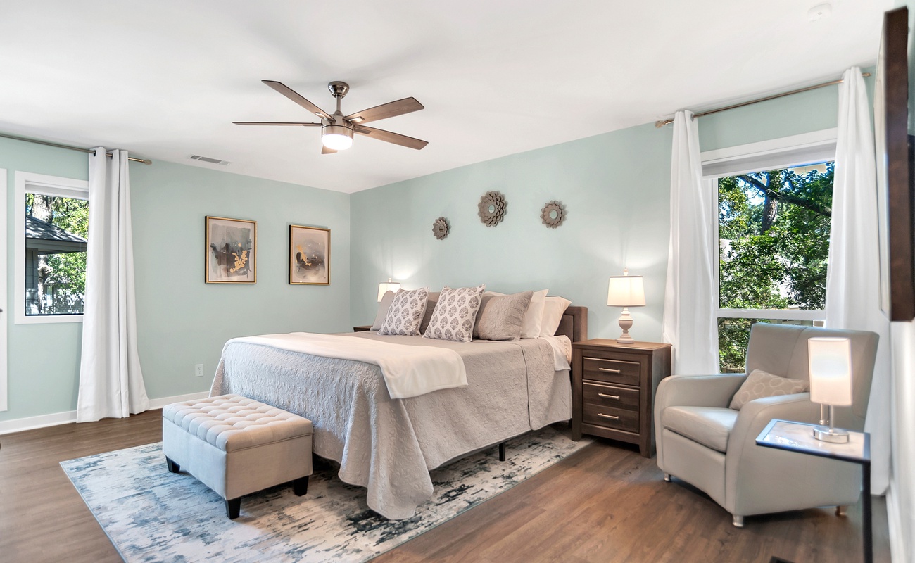 Primary Suite with King Bed and En-Suite Bathroom