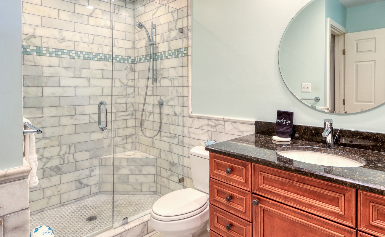 Primary Suite Bathroom