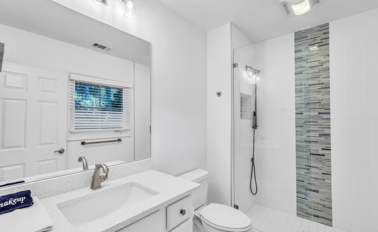 Second Floor En-Suite Bathroom