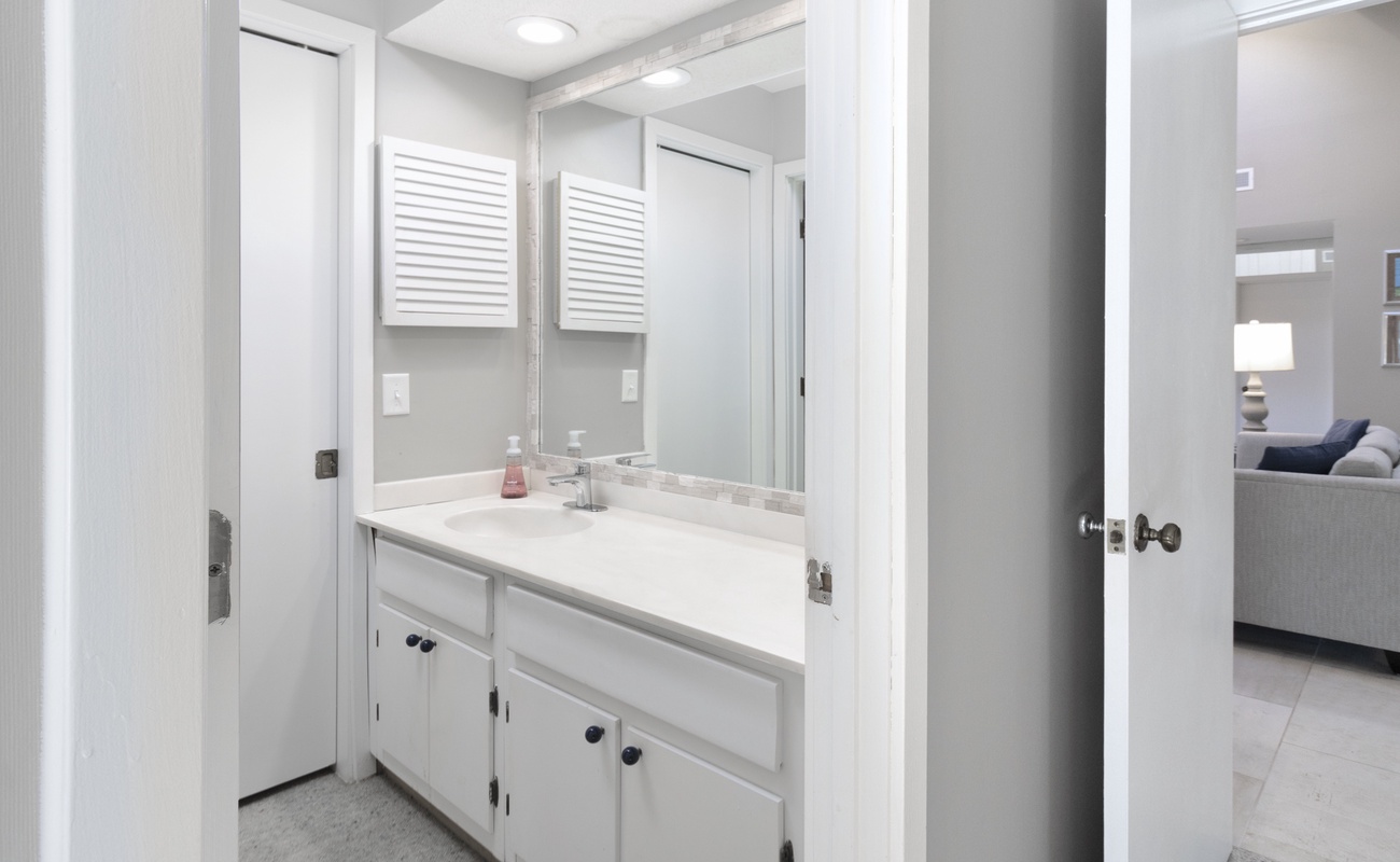 Primary Suite Bathroom