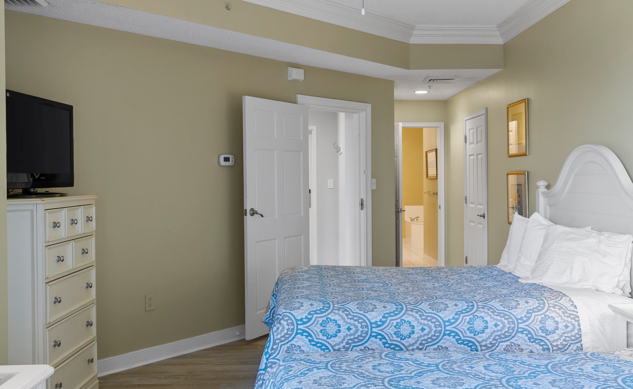 Double Queen Suite with Private Balcony