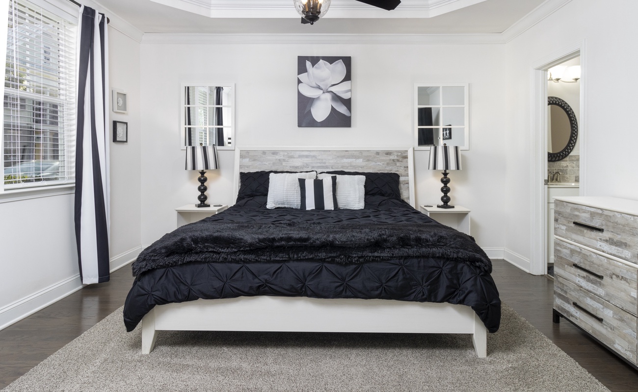 Primary Bedroom with King Bed (Downstairs)