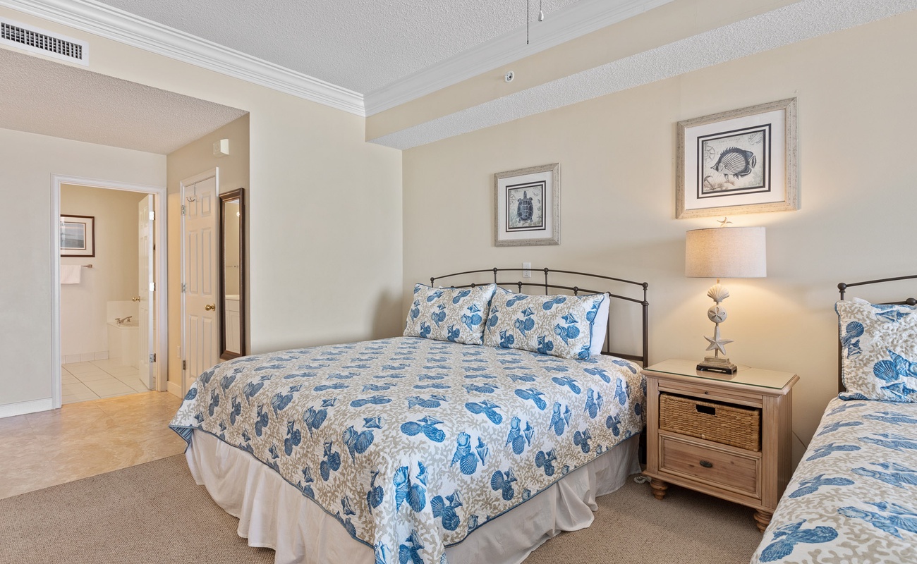 Guest Bedroom Suite w/2 Kings