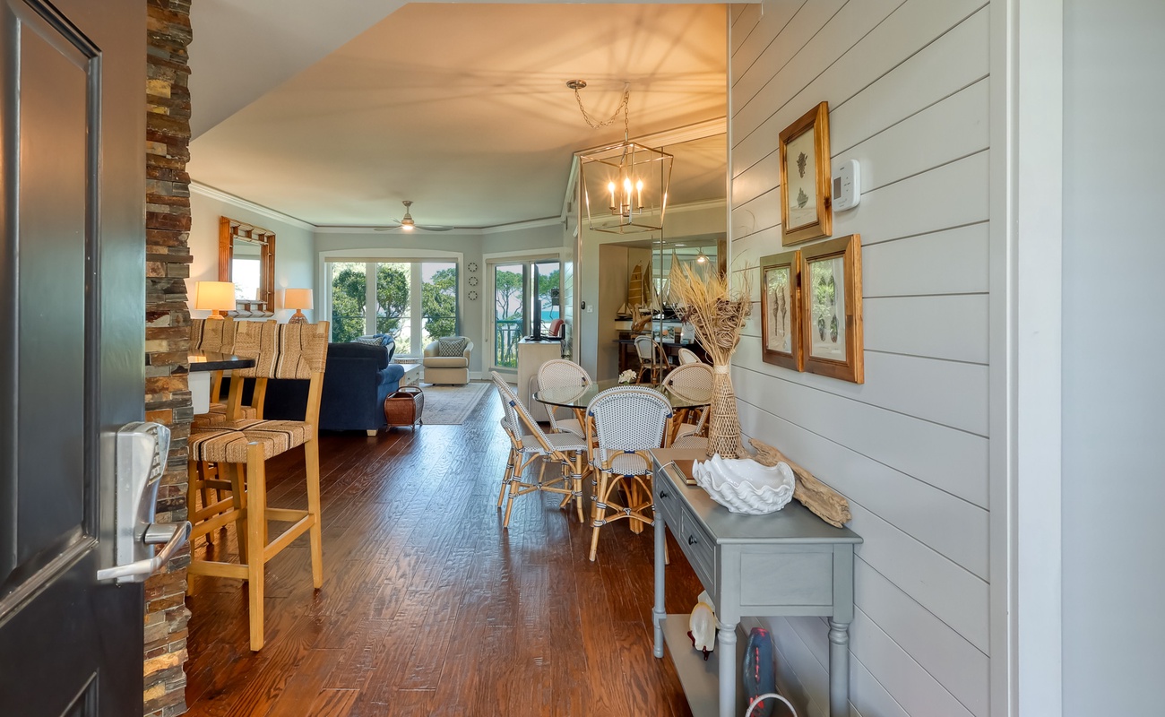 Welcome to 405 Windsor Place