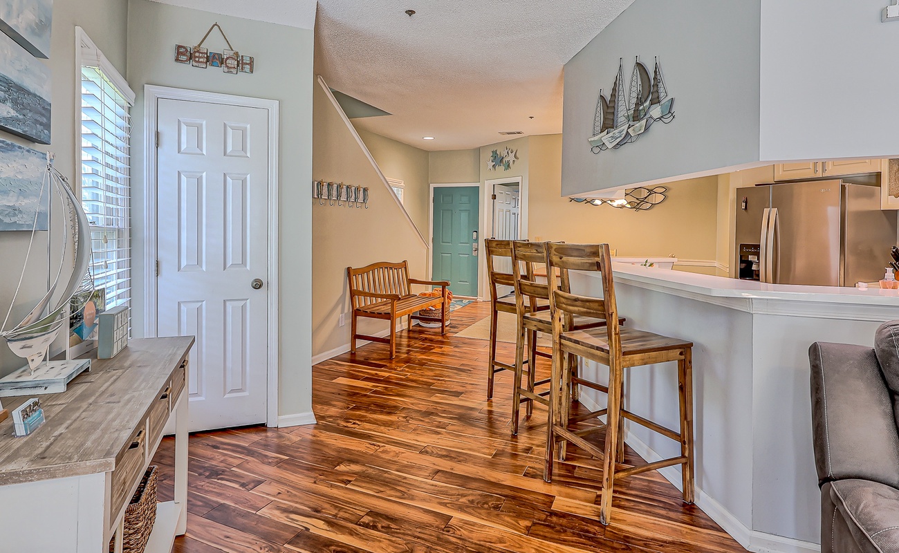 Walk Space Toward Lower Guest Room