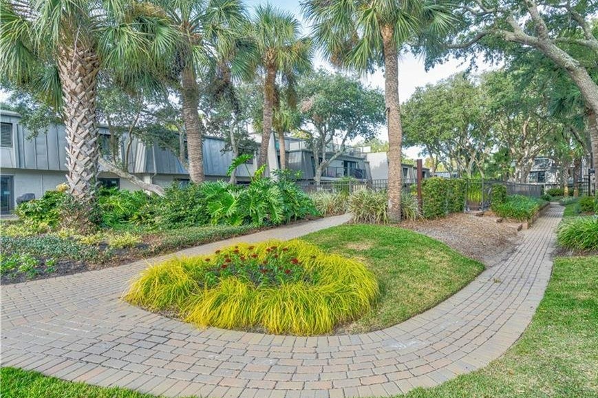 Close Access to Pool