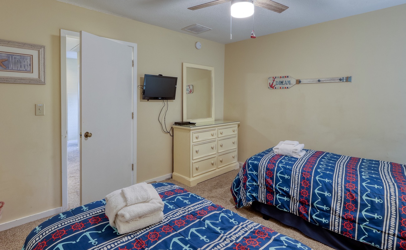 Upstairs Double Twin Bedroom