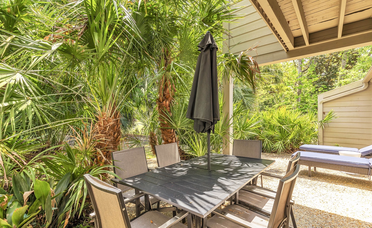 Private Outdoor Oasis