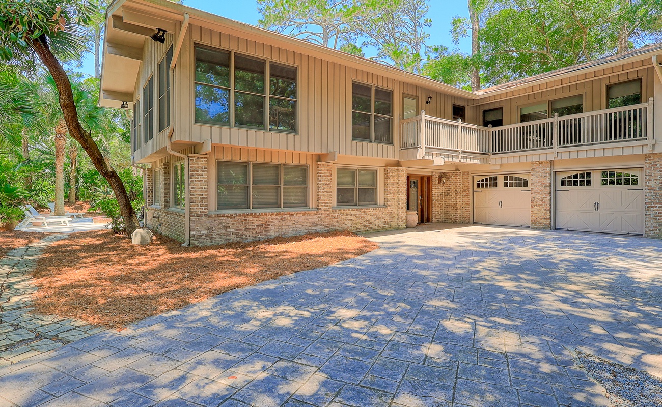 Front Entrance with Driveway for 4 Vehicles