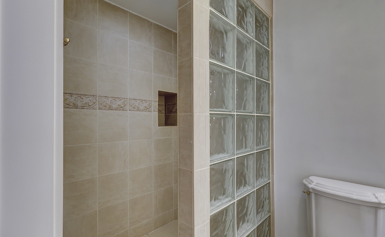 2nd Level Primary 1 w/ Walk-In Shower