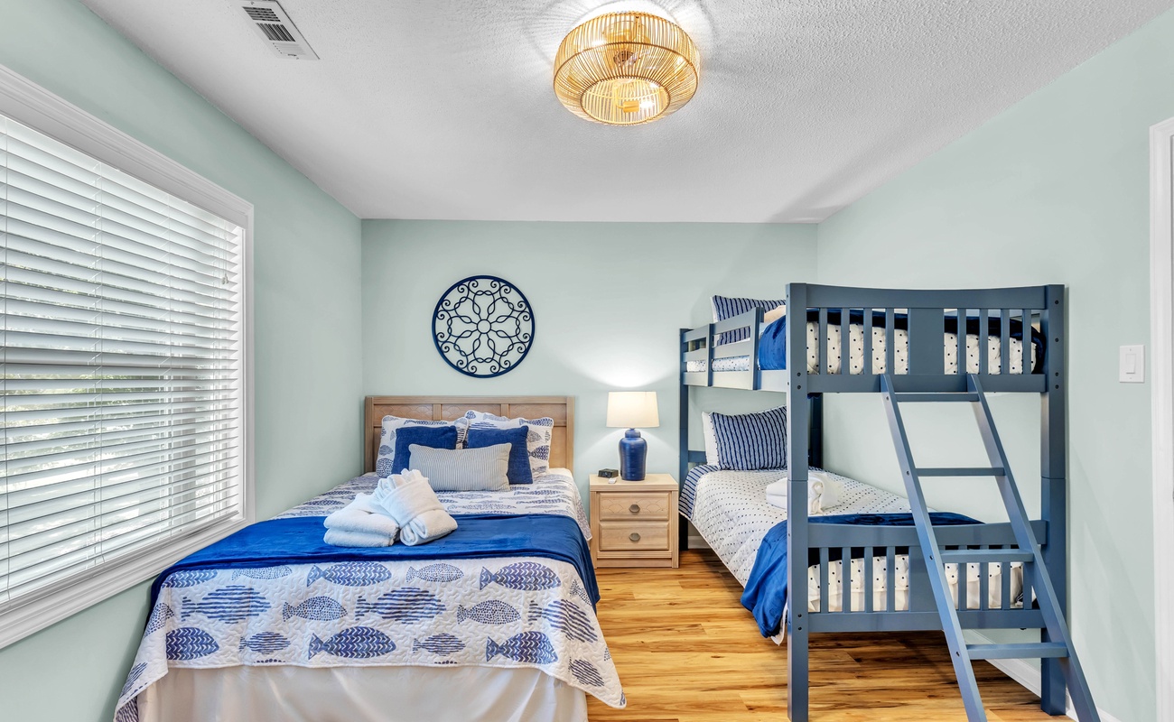 Guest Bedroom with Queen Bed and Twin Bunk Bed with En-Suite Bathroom