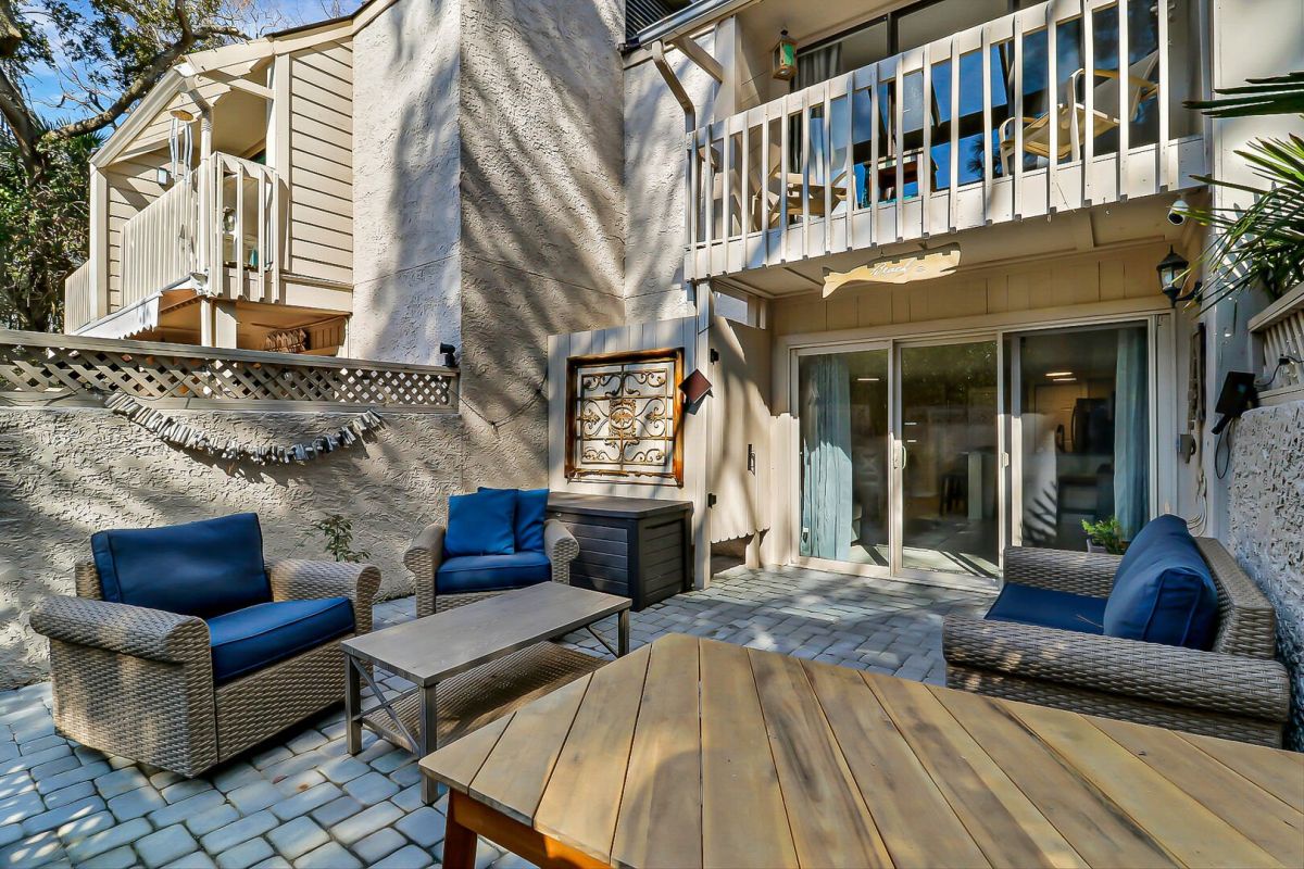 Private Patio with Grill