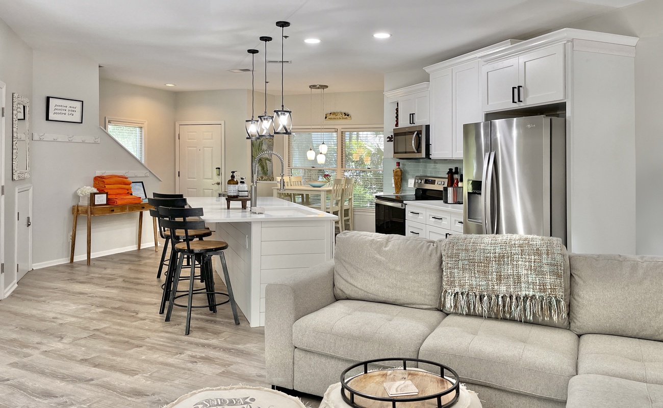 7013 Ocean Breeze Photo