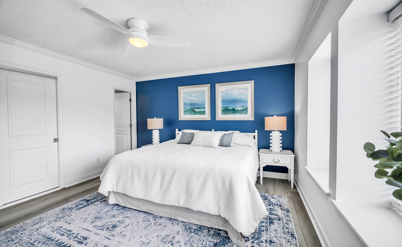 Primary Suite with King Bed and En-Suite Bathroom