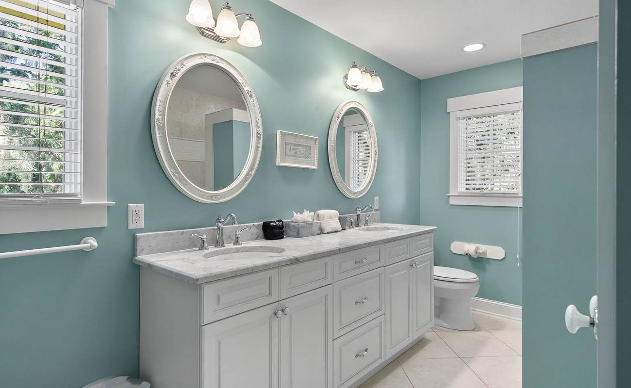 Primary Suite Bathroom