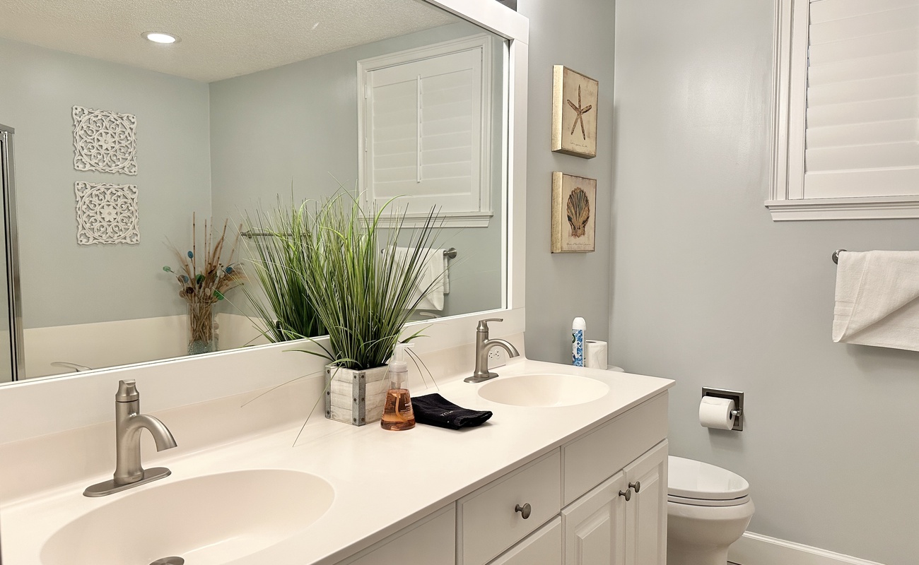 Primary Suite Bathroom