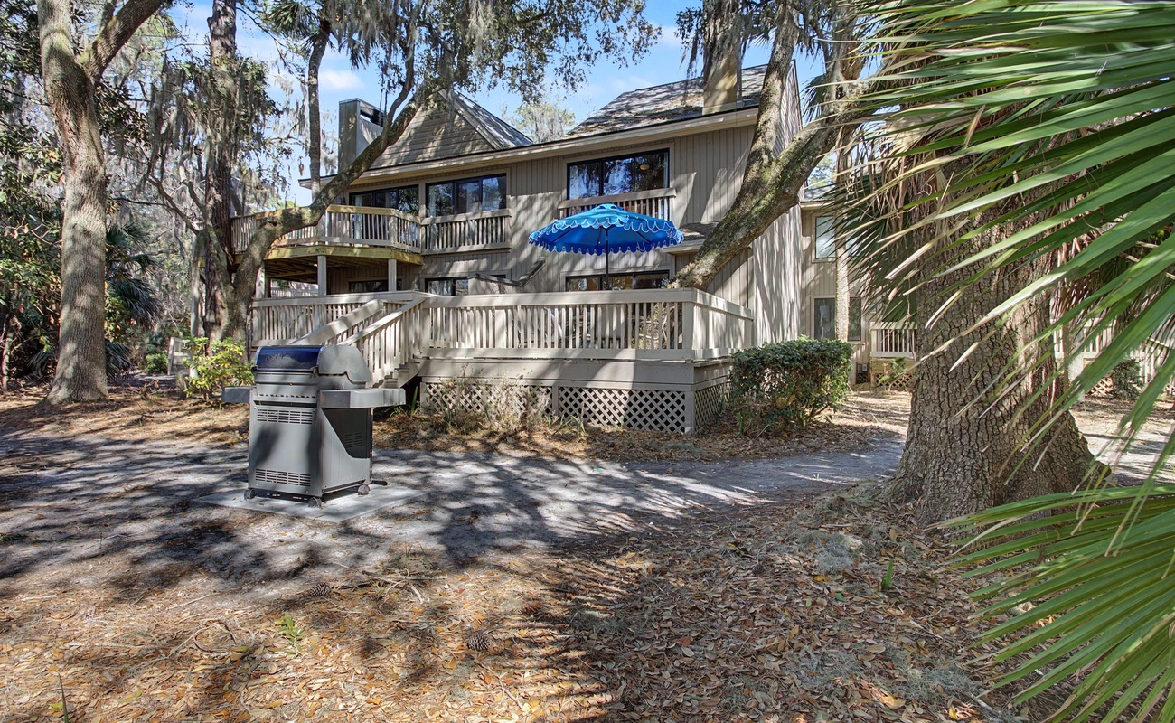 Charming coastal retreat featuring multiple decks and a dedicated BBQ area for your outdoor dining adventures.