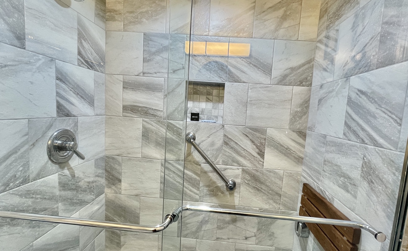 Bathroom for 3 Twin Room