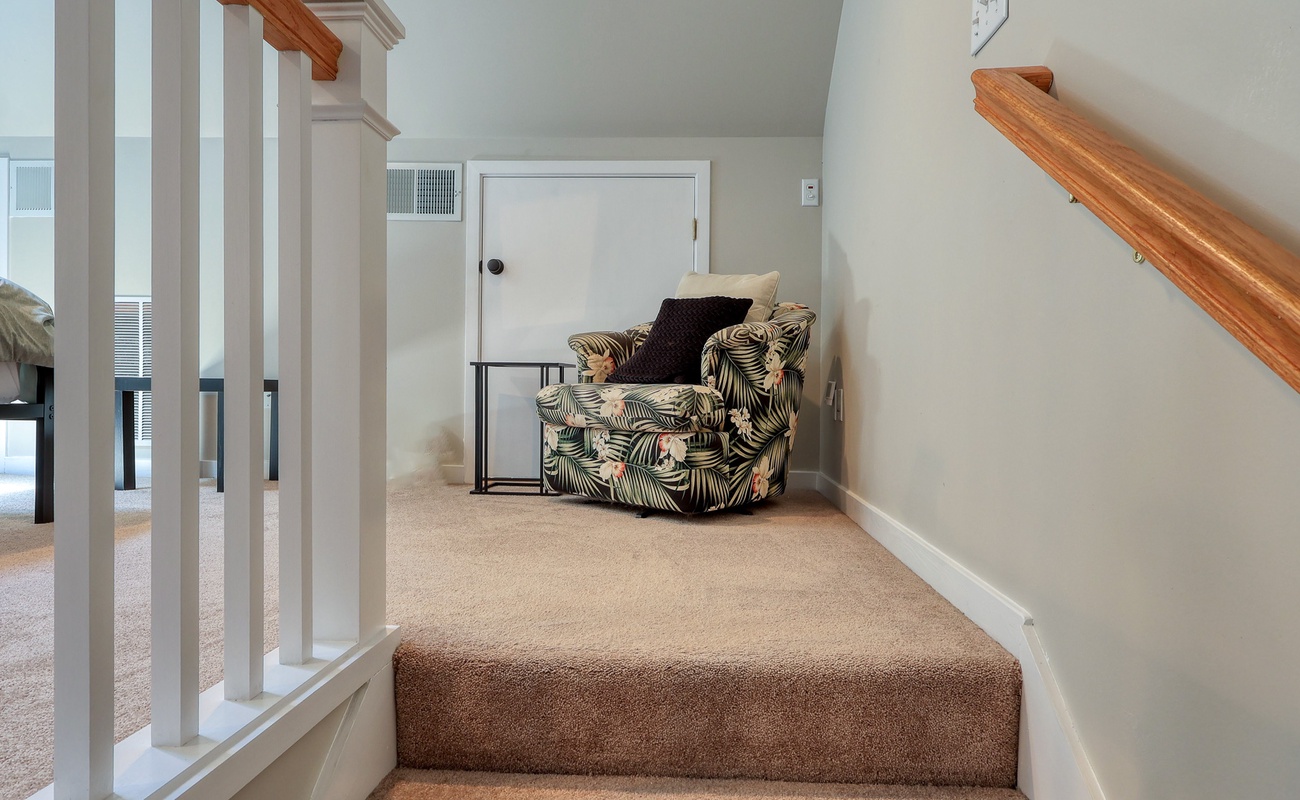Loft Bedroom with Twin Beds