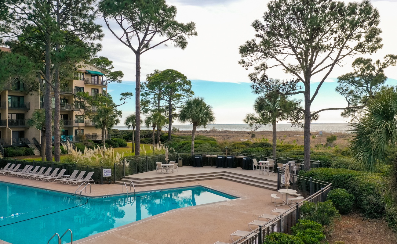 Beachside Tennis Pool with Views of the Calibogue Sound