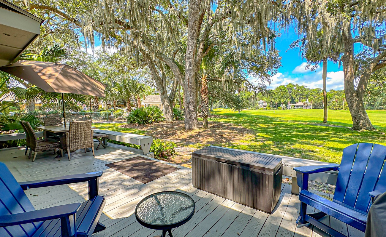 737 Queen's Grant Photo