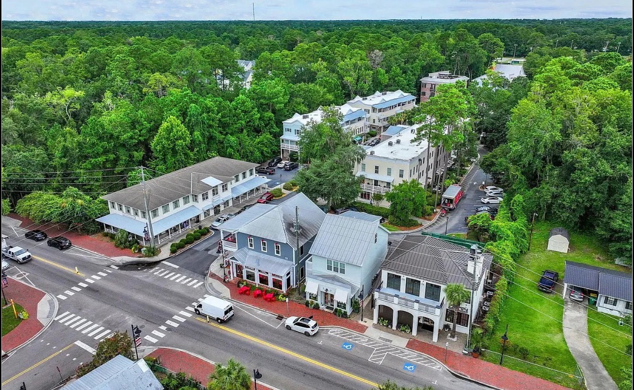 1 Bedroom in Historic Downtown Bluffton Photo