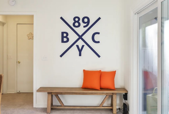 89 Baynard Cove Logo