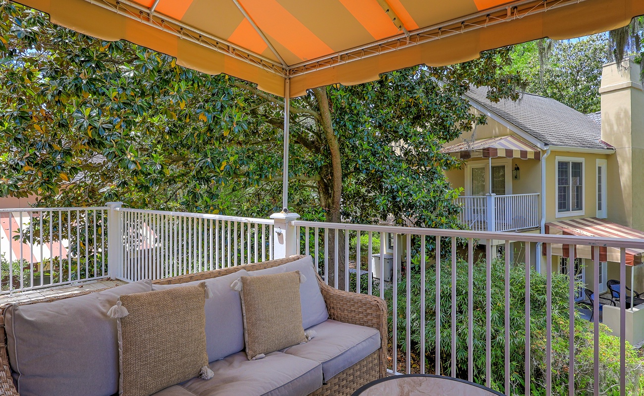 Balcony with Lagoon and Golf Course Views