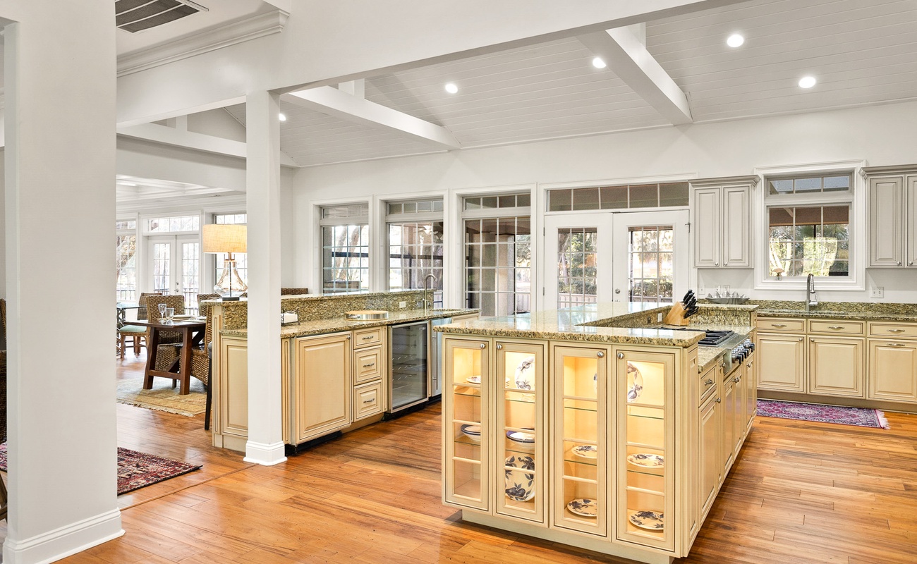 Entry to Open Kitchen