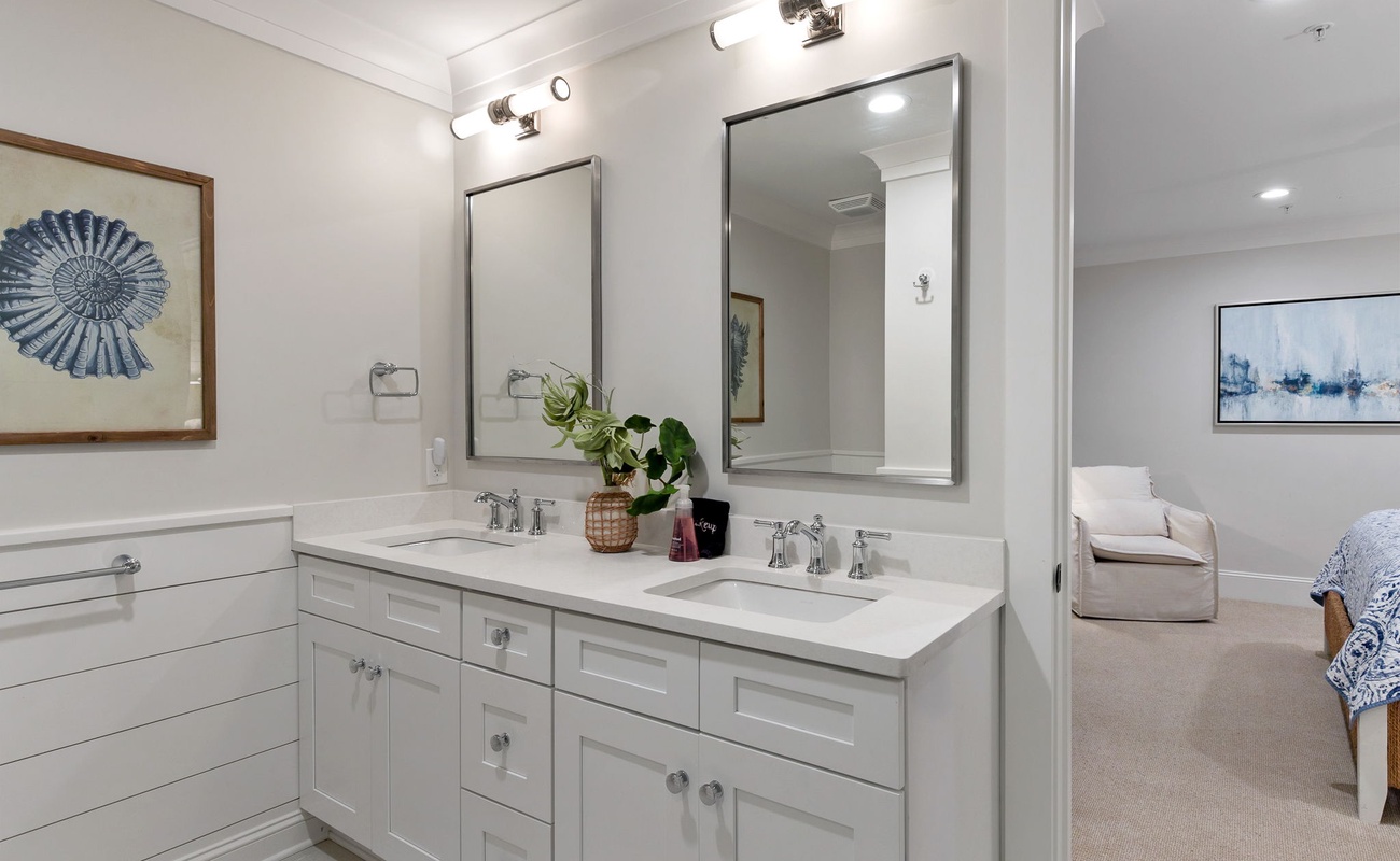 2nd King Suite Bathroom