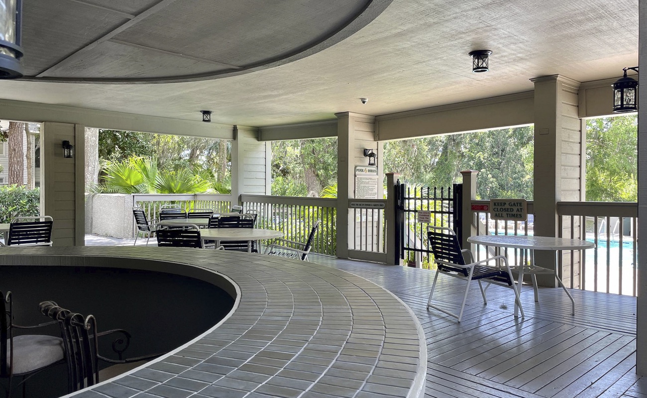 St. Andrew's Common Pool Sitting Area